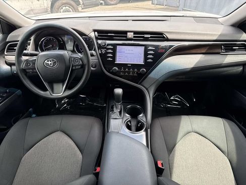 Used 2020 Toyota Camry LE w/ Convenience Package FWD image 19