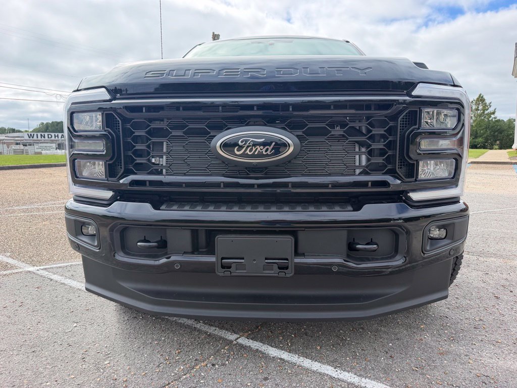 New 2026 Ford F250 Lariat w/ Black Appearance Package AWD/4WD image 2