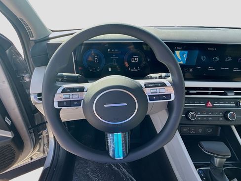 New 2026 Hyundai Tucson SE image 8