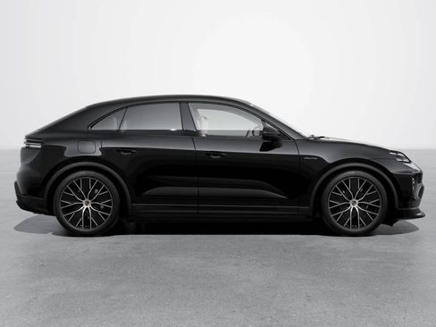New 2026 Porsche Macan 4 Electric image 6
