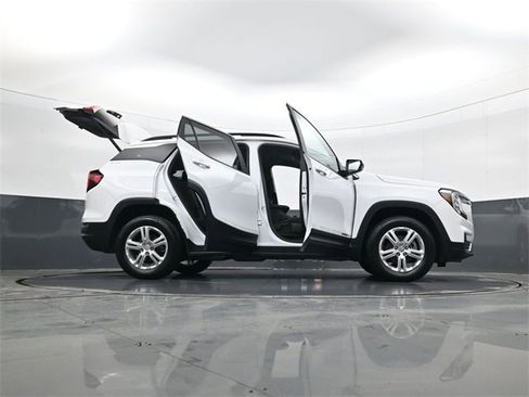 Used 2022 GMC Terrain SLE w/ Driver Convenience Package image 33