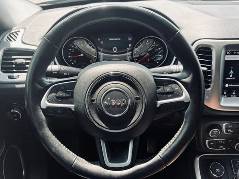 Used 2018 Jeep Compass Latitude w/ Popular Equipment Group AWD/4WD image 28