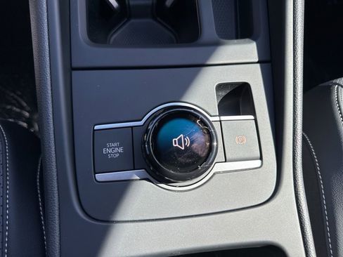 New 2026 Volkswagen Tiguan SE R-Line image 23