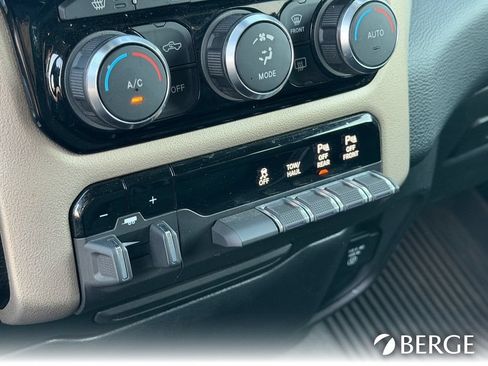 Used 2020 RAM 1500 Laramie AWD/4WD image 26