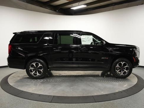 New 2026 GMC Yukon XL AT4 w/ AT4 Premium Plus Package AWD/4WD image 11