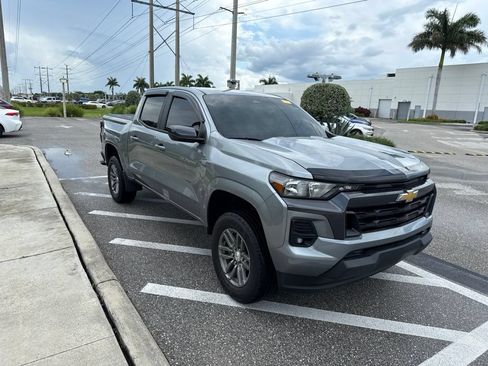 Used 2024 Chevrolet Colorado LT w/ LT Convenience Package RWD image 7