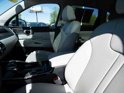 Used 2023 Kia Sorento SX AWD/4WD image 10