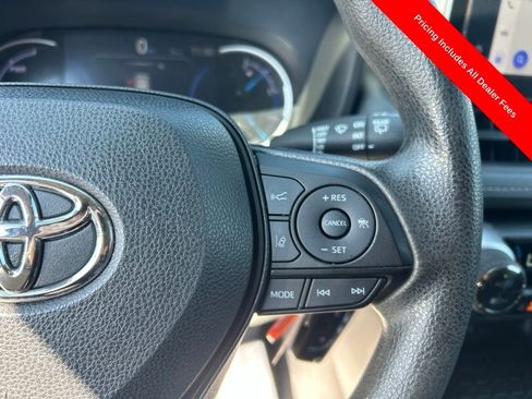Used 2024 Toyota RAV4 LE AWD/4WD image 8