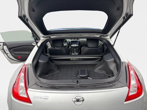 Used 2020 Nissan 370Z Touring Sport RWD image 21