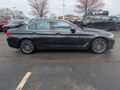 Used 2019 BMW 530i xDrive w/ Premium Package image 8