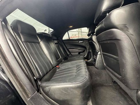 Used 2016 Chrysler 300 S RWD image 31
