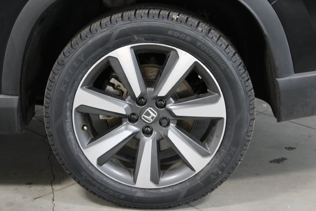 Used 2023 Honda Pilot Touring image 17
