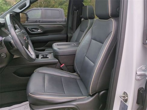 Used 2021 GMC Yukon SLT w/ SLT Premium Package image 19