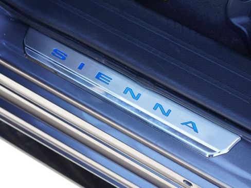 Used 2024 Toyota Sienna Platinum FWD image 46