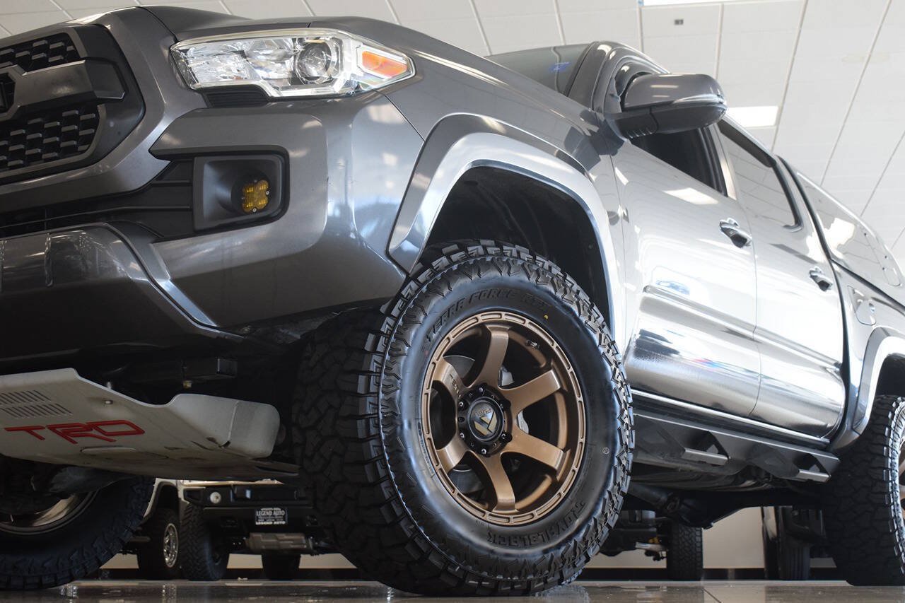 Used 2017 Toyota Tacoma TRD Sport w/ Tow Package (A/T) AWD/4WD image 11