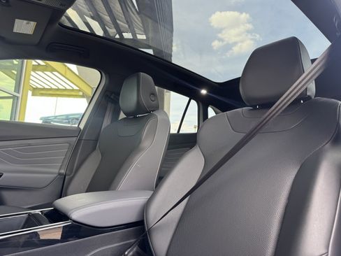 Used 2024 Volkswagen ID.4 S image 24