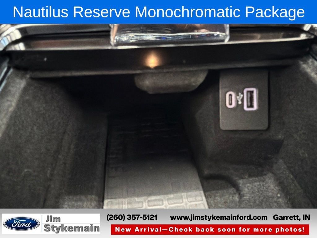 Used 2023 Lincoln Nautilus Reserve w/ Equipment Group 201A AWD/4WD image 22