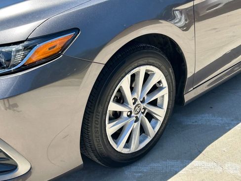 Used 2023 Toyota Camry LE w/ Convenience Package FWD image 9