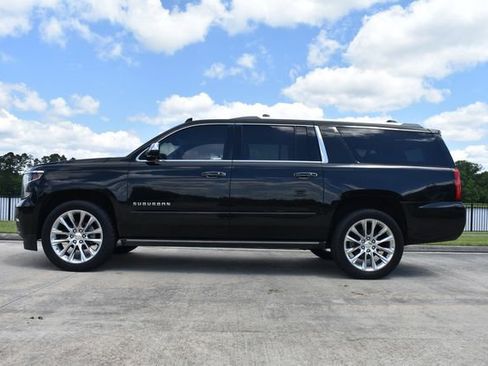 Used 2019 Chevrolet Suburban Premier w/ Premier Plus Edition AWD/4WD image 5