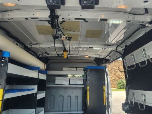 Used 2016 Ford Transit 250 130 Low Roof RWD image 7