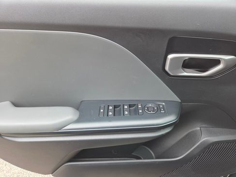 Used 2025 Kia K4 FWD image 23