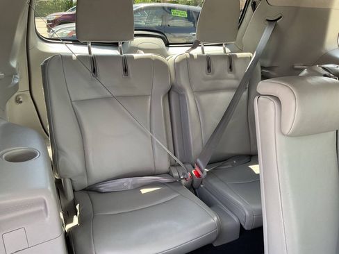 Used 2013 Toyota Highlander Limited AWD/4WD image 39