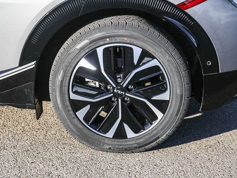 Used 2024 Kia EV6 Wind w/ Wind Technology Package AWD/4WD image 12