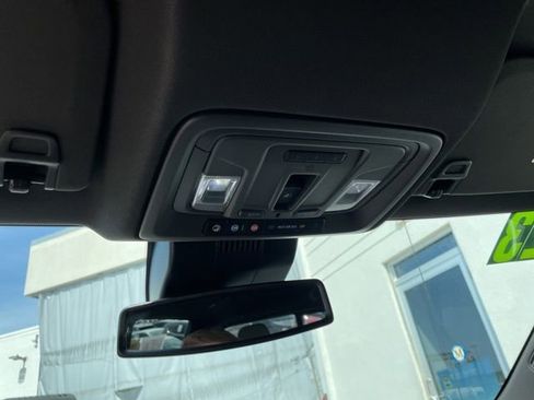 Used 2023 GMC Sierra 1500 SLT w/ SLT Premium Plus Package AWD/4WD image 18