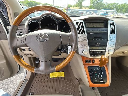 Used 2006 Lexus RX 330 FWD image 16