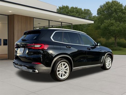 Certified 2023 BMW X5 sDrive40i image 7