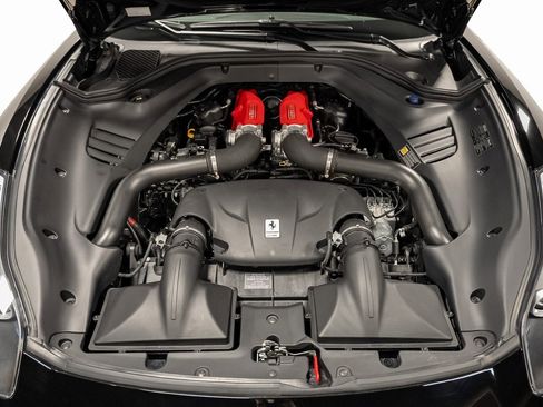 Used 2015 Ferrari California T image 59