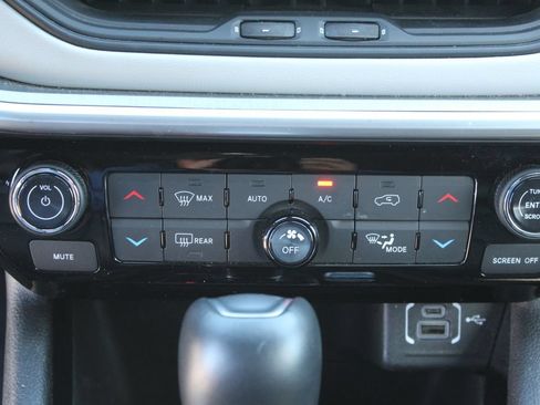 Used 2025 Jeep Compass Limited AWD/4WD image 22