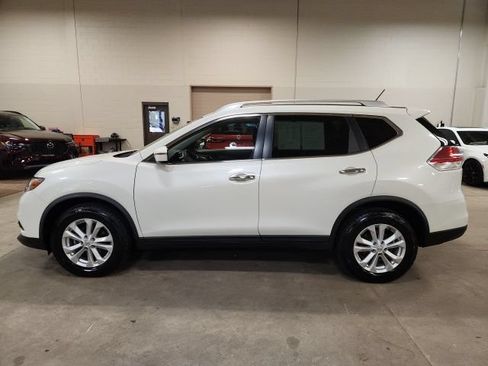 Used 2016 Nissan Rogue SV AWD/4WD image 6