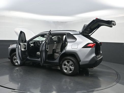 Used 2022 Toyota RAV4 XLE w/ Convenience Package image 37