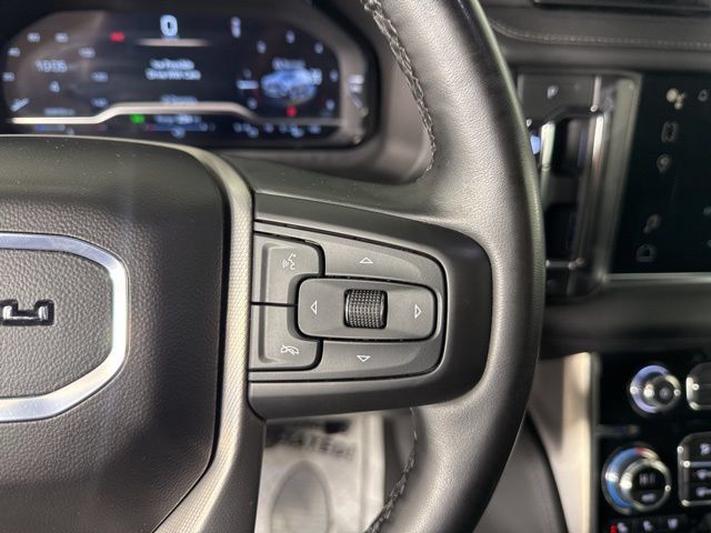 Used 2024 GMC Yukon Denali AWD/4WD image 32