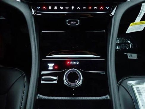 New 2026 Jeep Grand Cherokee Limited w/ Limited Altitude Package AWD/4WD image 22