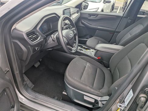 Used 2025 Ford Escape Active image 10