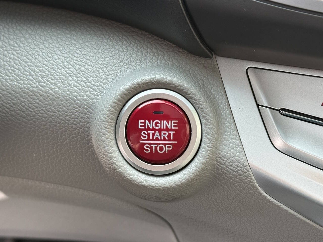 Used 2013 Honda Accord EX-L image 12