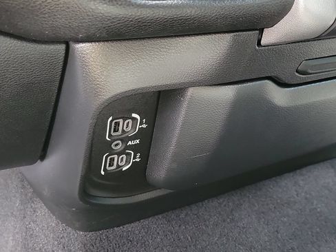 Used 2025 RAM 1500 Big Horn AWD/4WD image 18