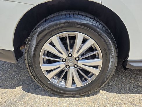 Used 2020 Nissan Pathfinder SV AWD/4WD image 42