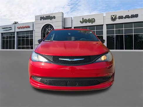 New 2026 Chrysler Voyager LX image 9