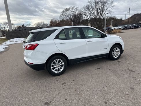 Used 2019 Chevrolet Equinox LS image 7