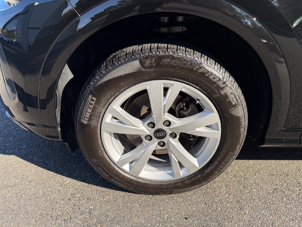 Used 2025 Audi Q5 Premium AWD/4WD image 9