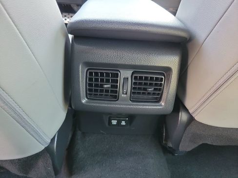 Used 2025 Toyota Camry SE w/ Convenience Package FWD image 14
