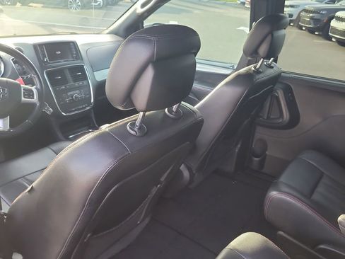 Used 2018 Dodge Grand Caravan GT image 11
