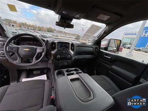 Used 2025 Chevrolet Silverado 2500 Custom w/ Custom Convenience Package image 21