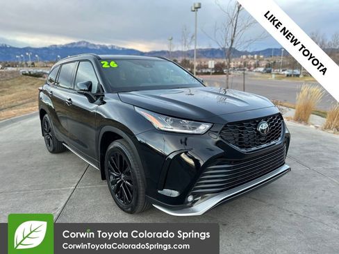 Used 2026 Toyota Highlander XSE image 1