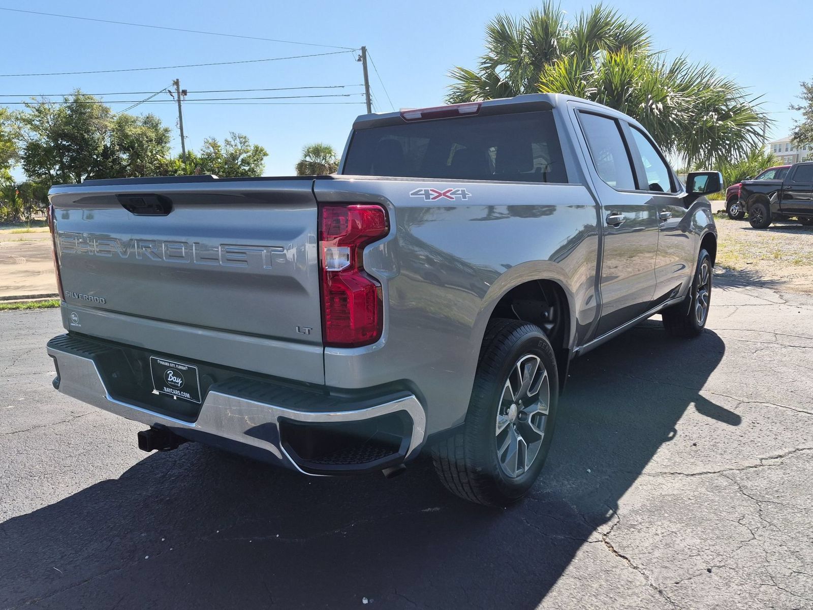 Used 2023 Chevrolet Silverado 1500 LT AWD/4WD image 5