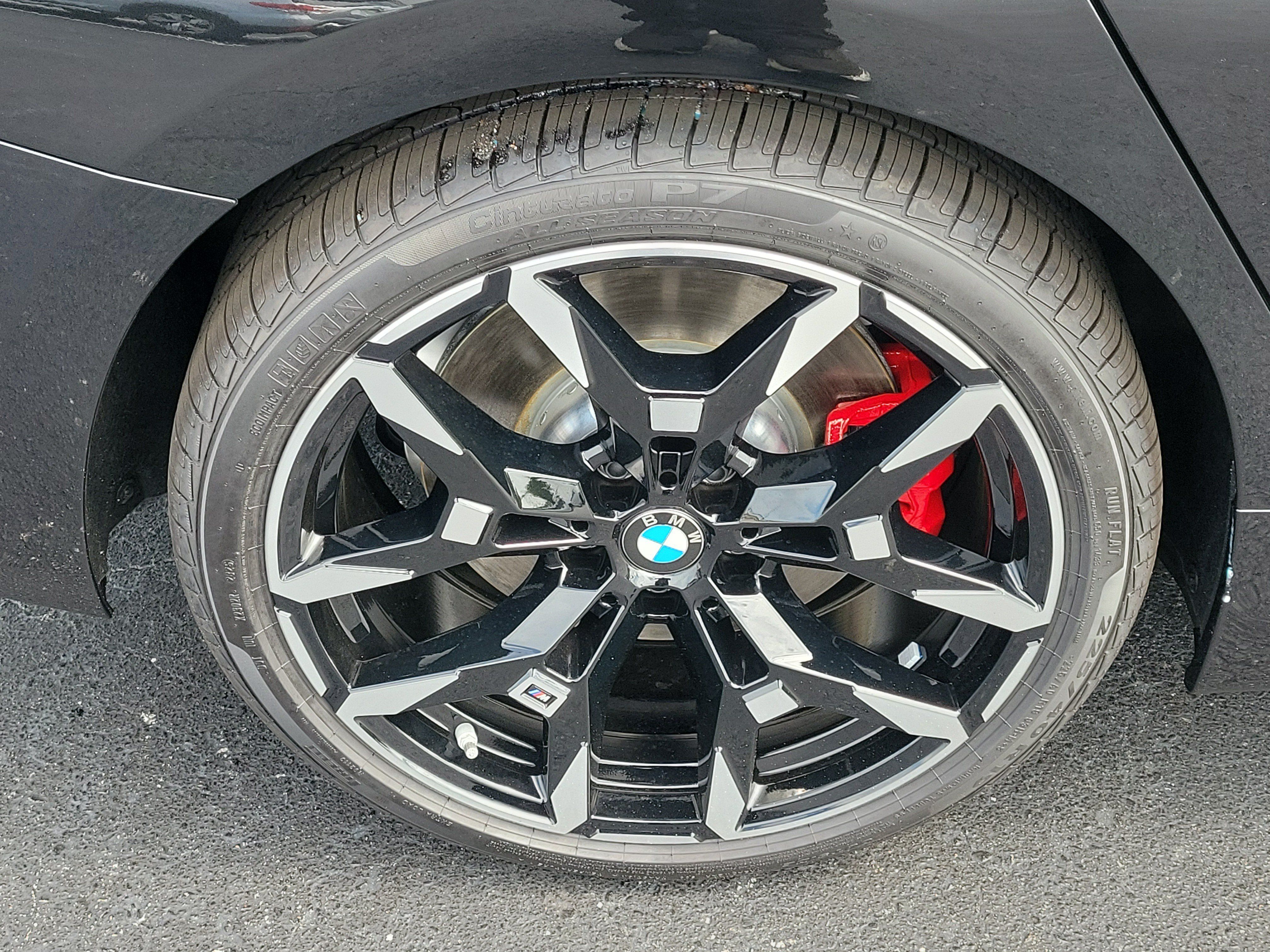 New 2026 BMW 330i Sedan w/ M Sport Package RWD image 5