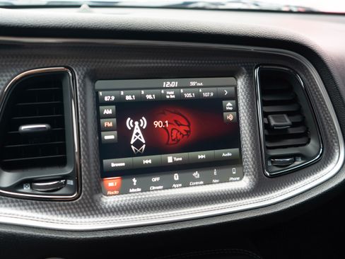 Used 2019 Dodge Challenger SRT Hellcat w/ Laguna Leather Package RWD image 18
